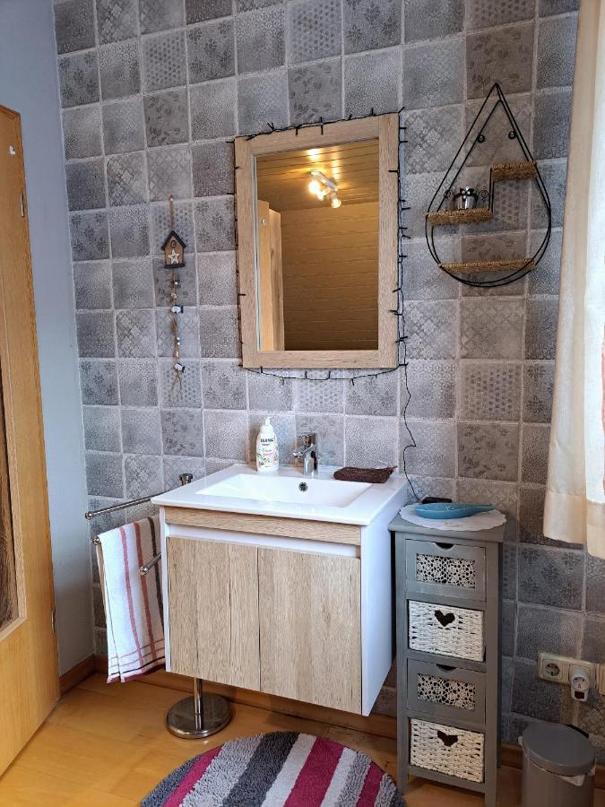 Ferienwohnung Sonja Mit Garten Und Freisitz Steinwiesen Kültér fotó